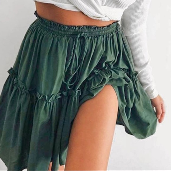 Dresses & Skirts - Green Ruffle Skirt